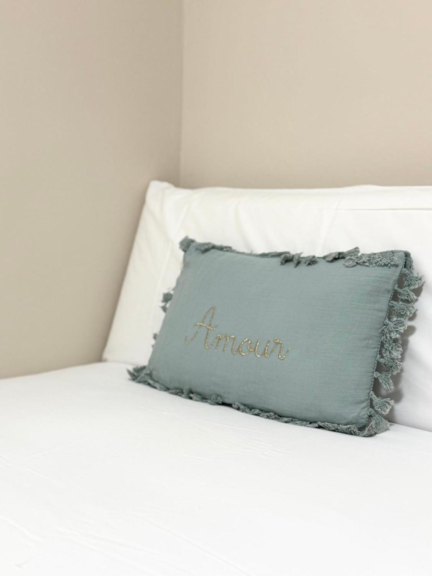 Anais Apartments By Gaiarooms บาร์เซโลนา ภายนอก รูปภาพ